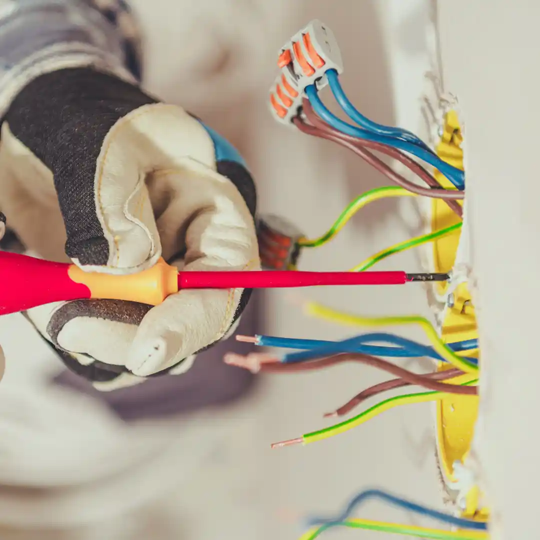 Diagnóstico y reparación de fallas eléctricas